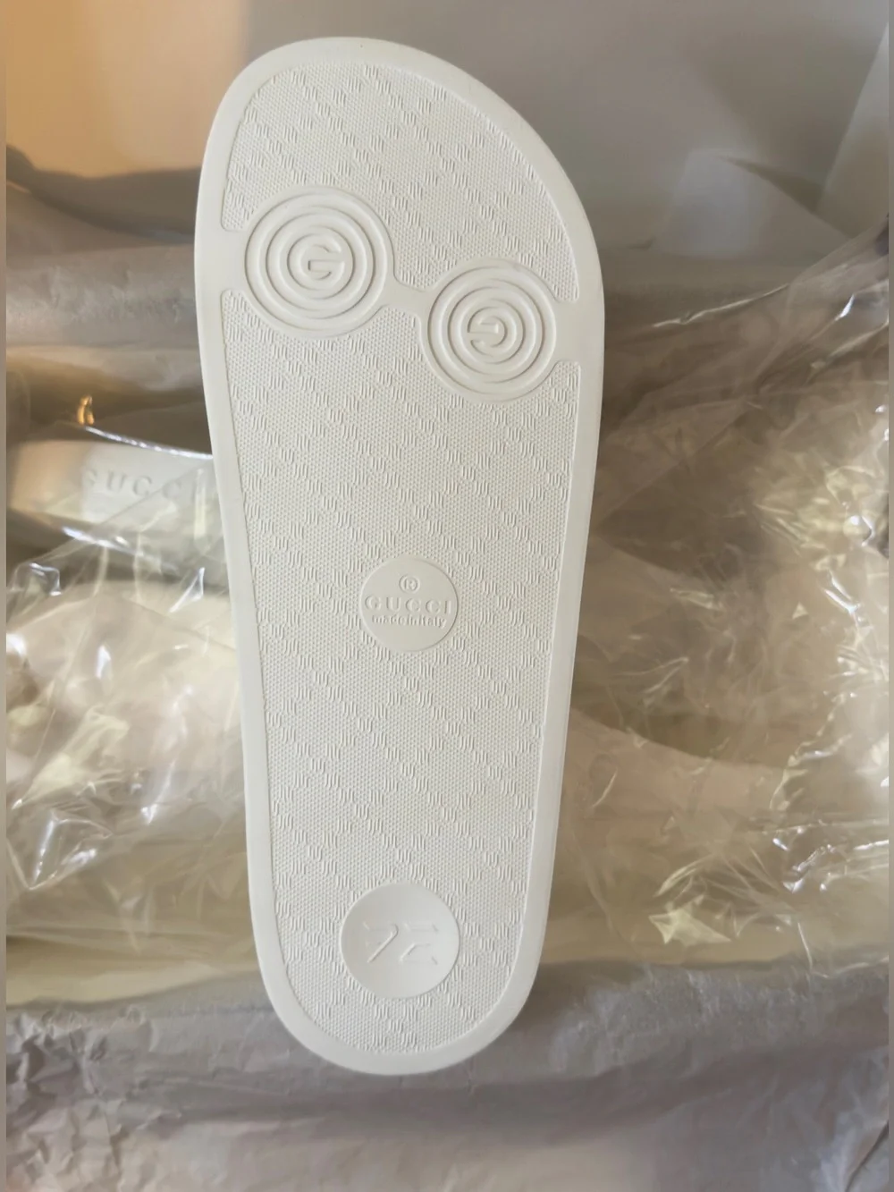 Gucci Slides - Picture 4 of 7